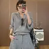 Suéter Gris con Solapa Estilo Coreano para Mujer 2026 Otoño Nuevo Top de Punto Suave y Esponjoso Estilo Perezoso