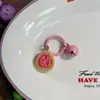 Llavero colorido de frutas con cascabeles, sandía, granada, guayaba, colgante de juguete de comida en miniatura, accesorio versátil para bolso