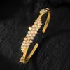 Elegante Pulseira Zircônia com Diamantes Estilo Francês, Pulseira Aberta Envolvente Floral Vintage Estilo Corte, Acessório de Mão Moderno e Versátil