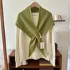 Novo Xale Cruzado de Lã Monocromático Outono/Inverno 2025 Lenço Versátil Feminino Lenço Quente de Inverno