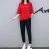 Conjunto de Duas Peças Listrado para Mulheres 2026 Verão Nova Moda Estilo Coreano Camiseta de Manga Curta Calça Harem Roupa Esportiva para Estudantes