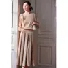 Falda Plisada para Mujer Primavera y Otoño 2026 Nueva Falda Larga Acampanada de Cintura Alta Adelgazante de Longitud Media Color Caqui