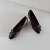Estilo Pele de Ovelha~2026 Outono e Inverno Novos Estilo Coreano Salto Baixo Laço Aumento Interno de Altura Versátil Casual Estilo Ballet Sapatos Individuais para Mulheres