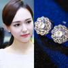Pendientes pequeños de flores frescas con copos de nieve y diamantes para mujer, de moda, de cristal, pequeños y lindos, joyería con temperamento para las orejas, al por mayor