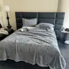 Comércio Exterior Novo Tafetá Cor Sólida Jacquard Manta Multifuncional Jacquard Borboleta Manta Fabricante