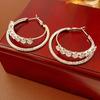 Brincos Argola Redondos de Zircônia com Pino de Prata Galvanizado a Ouro Real Nicho Alto Padrão Exquisitos Versáteis Brincos de Luxo Leve Elegantes para Mulheres