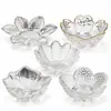 Creativos platitos transparentes de vidrio con forma de pétalo, ideales para servir té, bocadillos, frutas secas y postres; cuencos para mojar y cuencos para fruta con borde dorado para uso doméstico y comedores de hotel