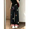 Chao Li tiene stock Jeans de Pierna Ancha Bordados para Mujer Otoño 2026 Nuevo Diseño Holgado con Sentido Parche de Cuadros Pantalones Largos