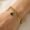 Pulseira de Aço Titânio de Alta Qualidade, Que Não Desbota, com Trevo de Quatro Folhas para Mulheres, Luxo Leve, Versátil, Design Exclusivo, Cor Dourada, Adequada para Usar no Banho