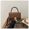 Bolsa quadrada pequena tecida única bolsa feminina bolsa feminina transfronteiriça atacado moda simples alça de ombro larga bolsa de celular transversal
