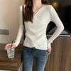 Principios de Otoño 2025 Nuevo Estilo Cuello en V Ajustado Irregular Top de Punto para Mujer Capa Base Corta Top de Estudiante para Superponer