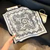 Pañuelo de Seda 70 Cuadrado Moda Coreana de Alta Gama Versátil Profesional Seda Sintética Pequeño Pañuelo de Cuello Estampado Retro Pañuelo de Seda para Mujer