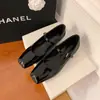 Versión de Piel de Vaca Zapatos Mary Jane Cuadrados Retro Franceses con Hebilla para Mujer Planos de Charol Estilo Hada Zapatos de Ballet