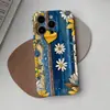 Fornecimento Exclusivo Transfronteiriço da Capa de Celular Estilo Graffiti de Margarida Coração Patchwork Azul e Amarelo Retrô para iPhone15 18Pm Capa Dura de Cobertura Total