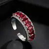 Anillo de Diamantes de Circonia Roja Sangre de Paloma Vintage para Mujer, Lujo Ligero, Gama Alta, Exquisito, Elegante y Favorecedor para la Piel, Anillo para el Dedo Índice