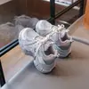 Moderna colección de otoño 2026 de zapatos para niños: Zapatos de papá elegantes y populares para niñas, con malla transpirable y un diseño deportivo