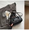 Nova Bolsa Transversal Feminina de Design Nicho Retrô Moda Versátil de Alta Qualidade Bolsa de Mão Bolsa Almofada Primavera Verão 2026