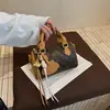 Bolso Grande Boston para Mujer Gran Capacidad 2026 Estilo Nuevo Textura de Alta Gama Nicho para Viajes Diarios Hombro Único Bolso Almohada para Axila