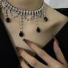 Collar con borlas de diamantes, elegante y de lujo, con diseño de nicho de celebridades de Internet y sentido de la industria pesada.