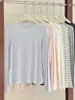 Camiseta Feminina Manga Longa Clássica Estilo Coreano Gola Redonda de Lã Modal Seda Primavera Slimming Versátil Camisa Base