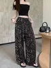 Calça pantalona de seda gelada com estampa de leopardo para o verão, cintura elástica, calça casual solta e fluida, relaxada e versátil para caminhar