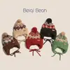 Chapéu Infantil Estilo Fair Isle Outono e Inverno Chapéu de Lã Tricotado Quente para Homens e Mulheres Bebê Vermelho Acolchoado Proteção para Orelhas Chapéu Lei Feng