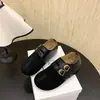 Estilo Dinero en el Dedo del Pie 2026 Doble Falso Nuevos Zuecos de Plataforma que Aumentan la Altura Sin Cordones Zapatos de Mujer Suela Suave Estilo Birkenstock Antiguo Diseño de Hebilla