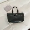 Bolsa Elegante Primavera/Verão 2026 Bolsa Tote de Couro Macio de Grande Capacidade Bolsa de Ombro Único Bolsa Feminina da Moda Bolsa de Ombro para o Dia a Dia