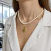 Moda para el Trayecto Collares de Perlas en Capas para Mujer con Colgantes de Piedras Preciosas, Diseño de Nicho de Lujo Ligero con un Toque de Alta Gama, Accesorios Simples y Versátiles