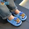 Sandalias de Verano Oficialmente Licenciadas de Paw Patrol para Niños, Zuecos Antideslizantes de Suela Suave con Puntera Cerrada para Niños