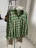 Camisa a Cuadros Cepillada Verde Hierba Blanqueadora Retro para Mujer Corte Holgado Otoño/Invierno Algodón Puro Estilo Artístico Cardigan con Solapa