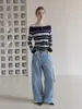 Nuevo top de punto versátil elegante de manga larga para mujer, estilo coreano de otoño, hombros descubiertos, bloques de color, a rayas, corte ajustado