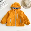 Valle del Viento 2026 Invierno Nuevo Estilo Coreano de Moda Gruesa con Forro de Felpa Cortavientos con Capucha con Estilo para Niños