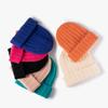 Gorro de lana cálido para otoño e invierno, gorro de punto de hilo fino a la moda para mujer, gorro de invierno grueso con protección para las orejas, gorro de frío juvenil a la moda.