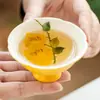 Taza de Té Flor de Rosa con Glaseado de Yema de Huevo del Fabricante Taza Maestra de Cerámica Juego de Té Kung Fu Taza Individual Taza de Degustación Exquisita para Mujeres Taza de Té