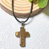 Pingente de cruz de cristal natural transfronteiriço moda europeia e americana comércio exterior acessórios de joias diy corda de couro corrente para clavícula atacado