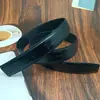 Venta al por mayor de fábrica Cinturón para hombre sin hebilla visible hebilla automática de cuero de vaca de dos capas 3.5 Cuerpo del cinturón 14 líneas