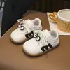 Zapatos para Bebé y Niño Pequeño, Nuevos Modelos de Primavera y Otoño, Zapatos Casuales Antideslizantes de Suela Suave para Niñas, Tenis de Moda Versátiles con Dibujos Animados para Niños