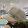 2025 Nuevo Otoño e Invierno Boina Octagonal de Artista Retro para Mujer que Favorece el Rostro Gorro Pequeño de Lana Versátil Gorro de Pico de Pato