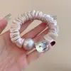 Modelo Nuevo 2025 Scrunchie de Satén Elegante Estilo Coreano para el Cabello para Mujeres, Accesorio de Moda Versátil