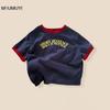 Camiseta Informal de Manga Corta para Niños, Nuevo Estilo Verano 2026, Bloques de Color con Estampado de Letras, Top Moderno Estilo Coreano para Niños
