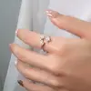 Anillo de Zirconia Azul de Cuatro Hojas Regalo de Cumpleaños Popular en Plataformas Independientes Anillo de Dedo Índice Flor Hoja de Diamante Blanco Transfronterizo