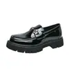 Sapatos Masculinos de Couro Tamanho Grande 2026 Primavera Novos Mocassins Masculinos Slip-On Sola Grossa Casuais Estilo Britânico Tendência Mocassins
