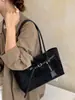 Bolsa vintage transfronteiriça fosca de grande capacidade, nova bolsa de ombro e axila de camurça outono e inverno 2026, bolsa de mão tote bag