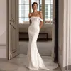 Vestido de novia ligero de un hombro transfronterizo AliExpress, estilo europeo y americano, silueta sirena ajustada, adecuado para sesiones de fotos de viaje, con una pequeña cola