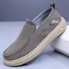Zapatos Casuales de Tela para Hombre de Primavera y Otoño Nuevos Slip-on Zapatos de Hombre Perezoso Transpirables Suela Suave Versátiles Ligeros Zapatos de Papá