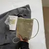 Bolso de mano minimalista para comercio exterior, moderno bolso tipo cubo, nuevo modelo 2026, bolso cruzado estilo chino, bolso de hombro con mariposa bordada