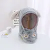 Chapéu infantil para outono e inverno, conjunto unissex de chapéu e cachecol infantil, máscara facial protetora à prova de vento, proteção para as orelhas, chapéu de pelúcia pullover