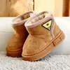 Chinelos de algodão infantis com salto para o inverno, sapatos de algodão para meninos e meninas, quentes, de pelúcia, espessados, antiderrapantes, impermeáveis, para uso doméstico