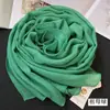 Bufanda Negra de Algodón y Lino para Mujer, Estilo Delgado para Primavera y Otoño, Versión Coreana, Color Sólido, Artística y Versátil, Chal Largo, Bufanda de Lino y Seda de Doble Uso